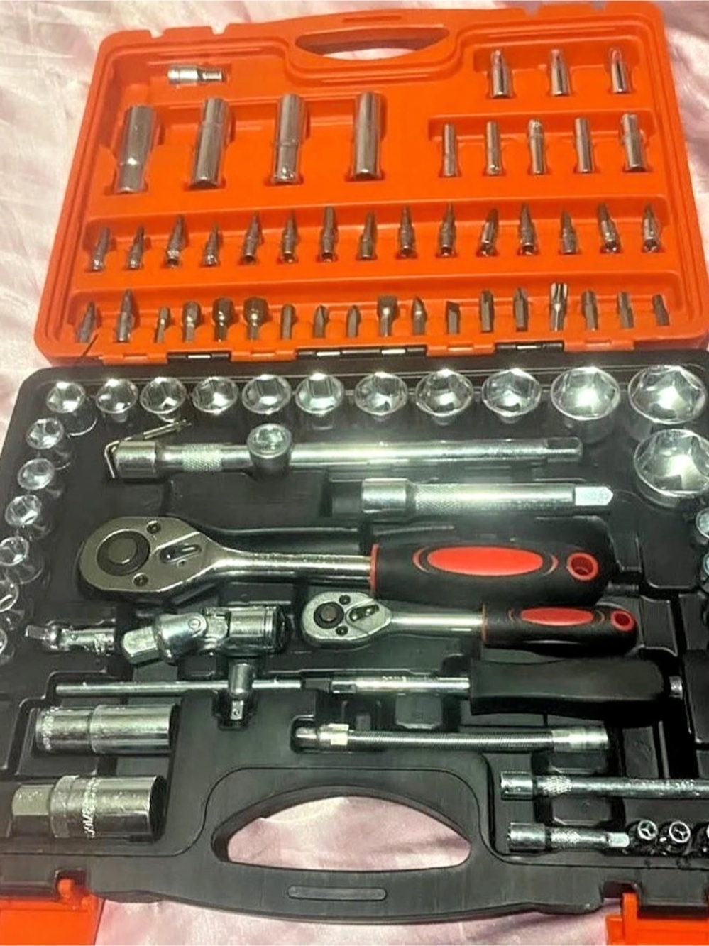 94-Piece Socket and Bit Tool Set with Carrying Case. Retail $95